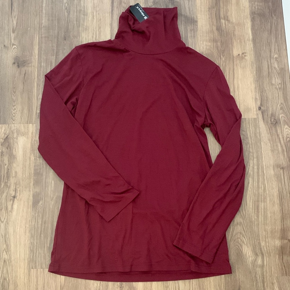 NWT Allegra K turtleneck. Size 42